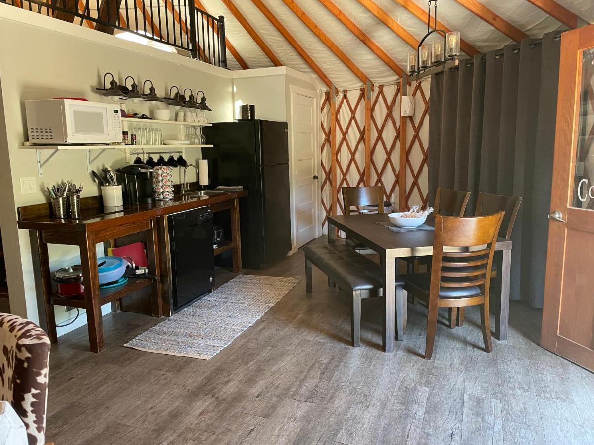 Escalante Yurts - Luxury Lodging المظهر الخارجي الصورة
